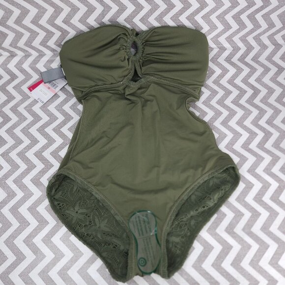 Vince Camuto Crochet Bandeau Halter One-Piece Swimsuit Size 10 SAFARI GREEN - Picture 4 of 12